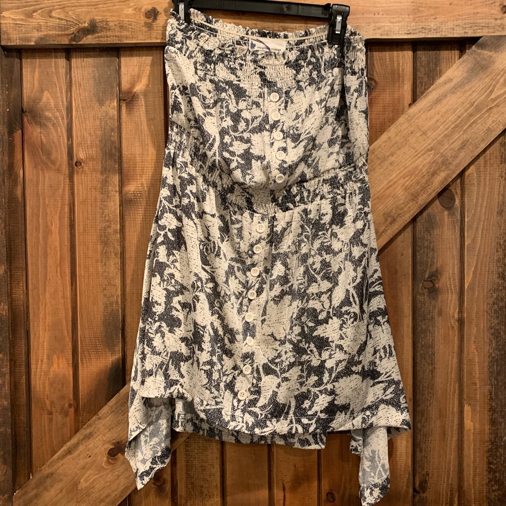 Strapless dress